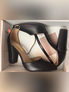 Dream Pairs Black T-Strap High Heel Pumps